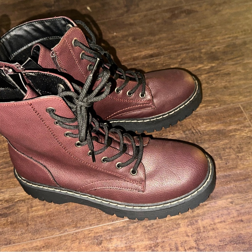 Women’s Burgundy Lace-Up Boots